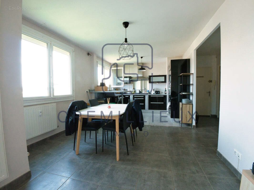 Appartement à vendre, 81m², Guilherand-Granges