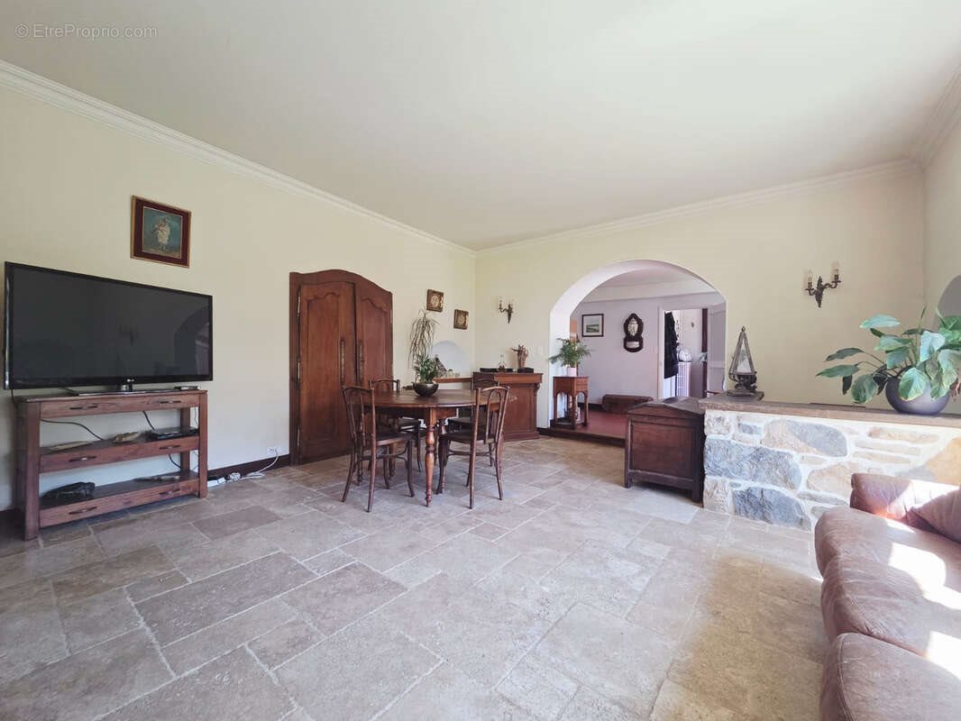 Maison à vendre, 150m², Ponthévrard