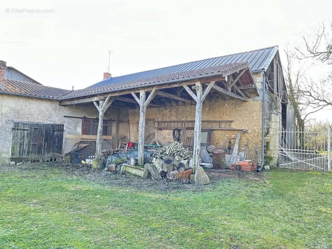 Maison à vendre, 185m², Sainte-Verge