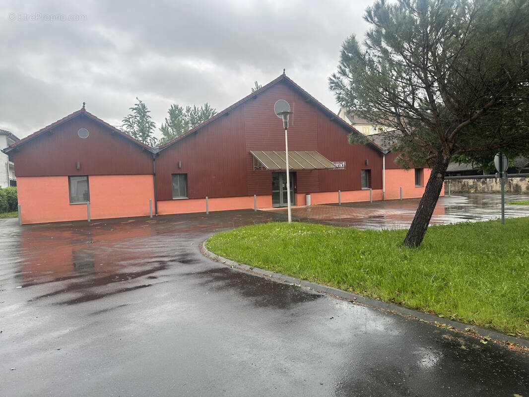 Appartement à vendre, 440m², Sainte-Livrade-sur-Lot