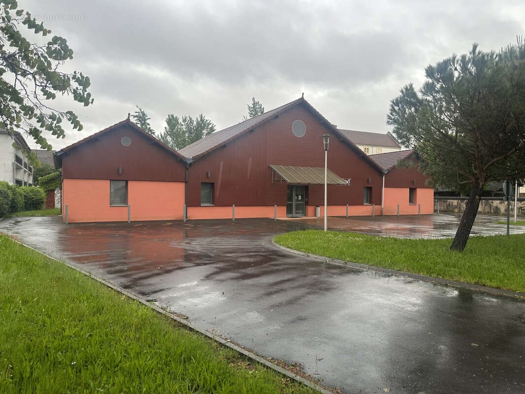 Appartement à vendre, 440m², Sainte-Livrade-sur-Lot