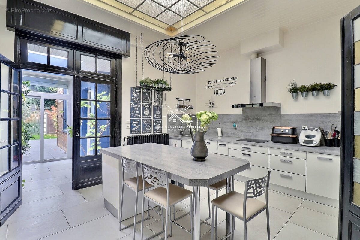Maison à vendre, 178m², Loos