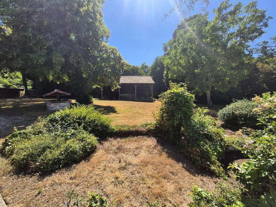 Maison à vendre, 220m², La Chapelle-Pouilloux