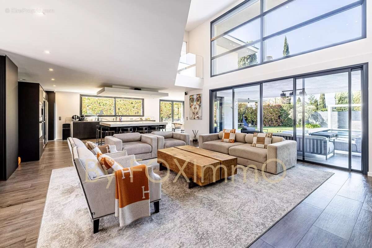 Maison à vendre, 350m², Biot