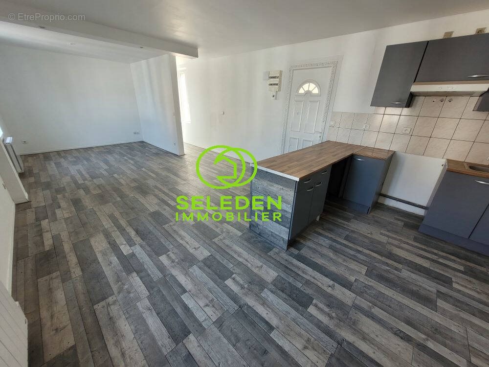 Appartement à vendre, 311m², Grenay
