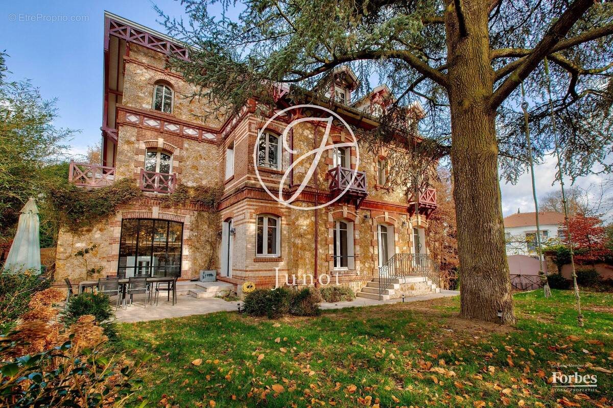 Maison à vendre, 292m², Vaucresson