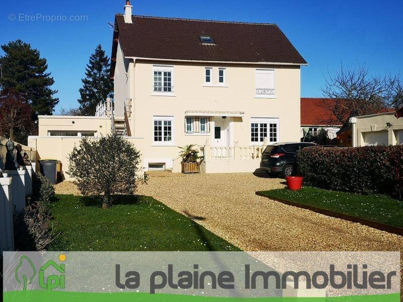 Maison à vendre, 251m², Caen