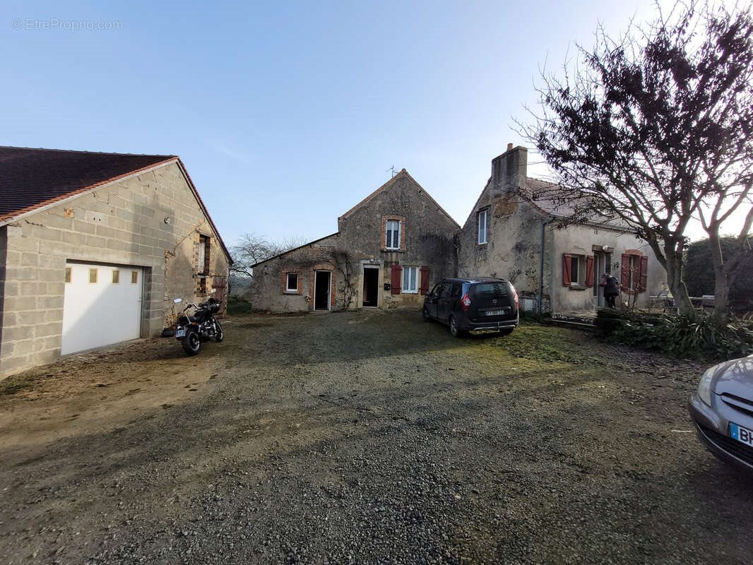 Maison à vendre, 177m², Asnières-sur-Vègre