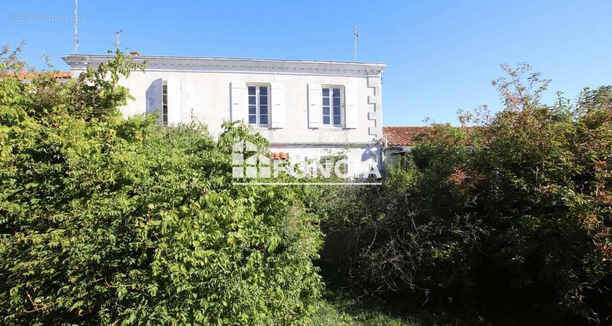 Maison à vendre, 211m², Thairé