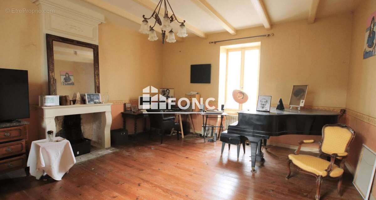 Maison à vendre, 211m², Thairé