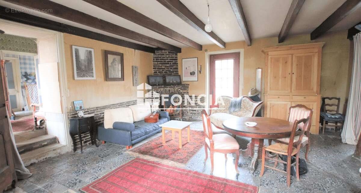 Maison à vendre, 211m², Thairé