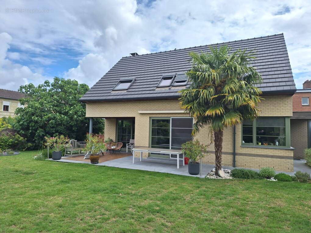 Maison à vendre, 367m², Saint-Saulve