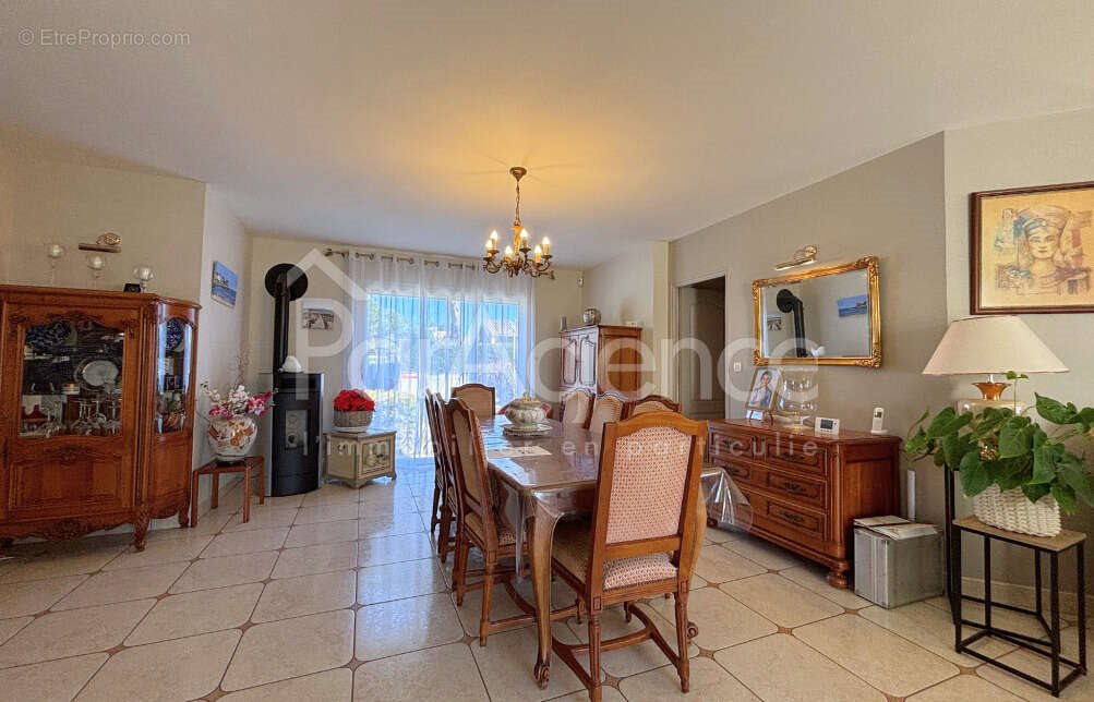Maison à vendre, 143m², Saint-Palais-sur-Mer