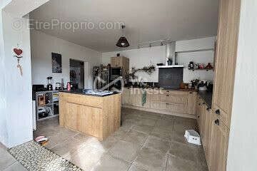 Maison à vendre, 238m², Villeneuve-d'Olmes