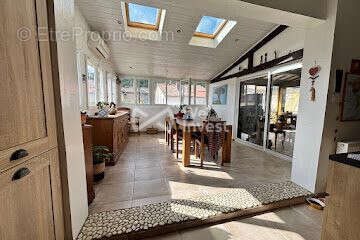 Maison à vendre, 238m², Villeneuve-d'Olmes