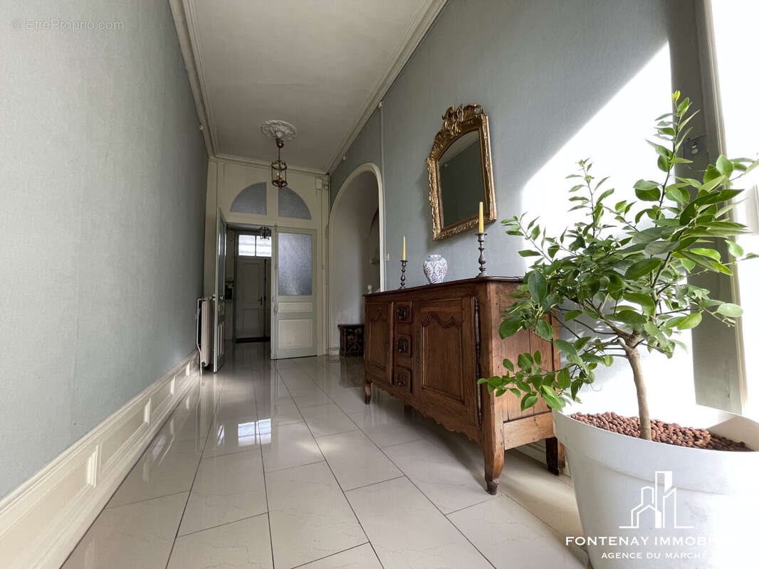 Maison à vendre, 298m², Fontenay-le-Comte