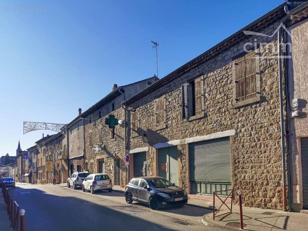 Maison à vendre, 368m², Lablachère