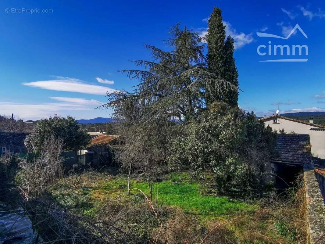 Maison à vendre, 368m², Lablachère