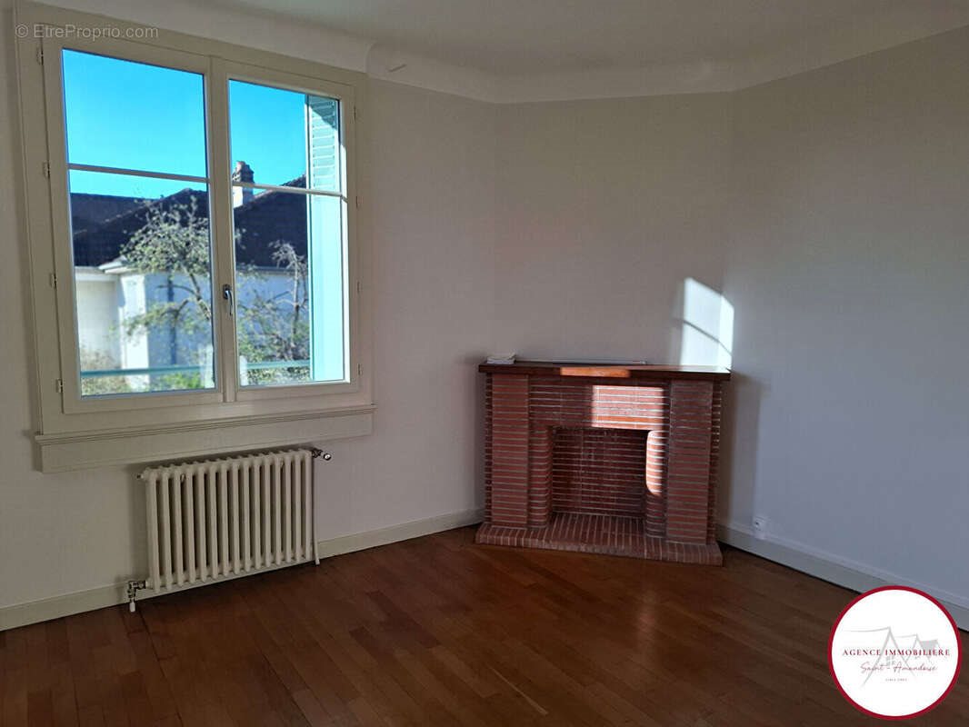 Maison à vendre, 128m², Saint-Amand-Montrond