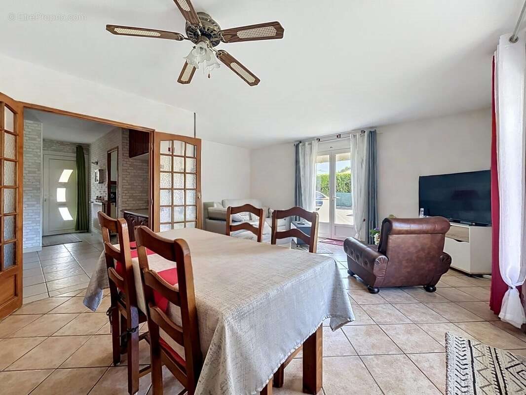 Maison à vendre, 100m², Vacquiers