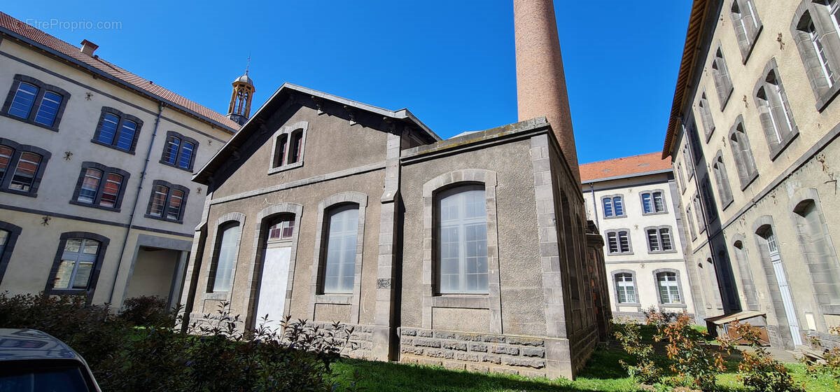 Appartement à vendre, 330m², Riom