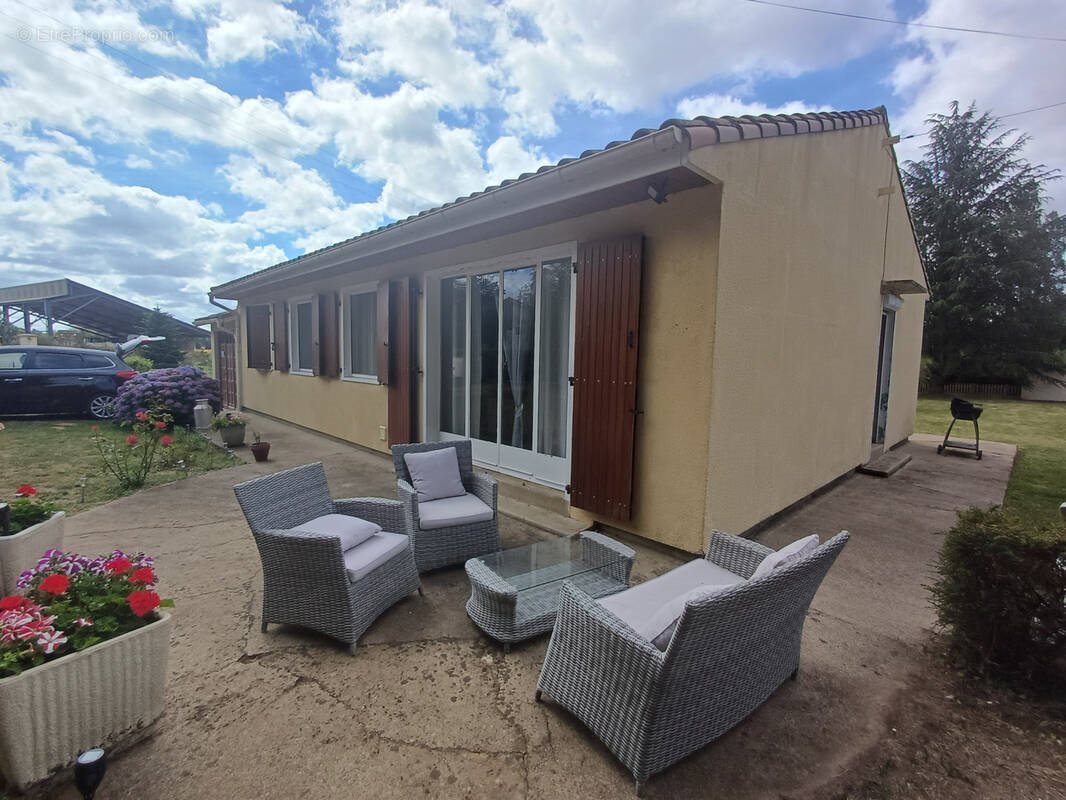Maison à vendre, 94m², Saint-Pierre-d'Exideuil