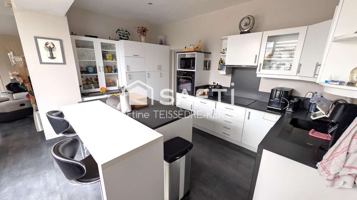 Maison à vendre, 137m², Perros-Guirec