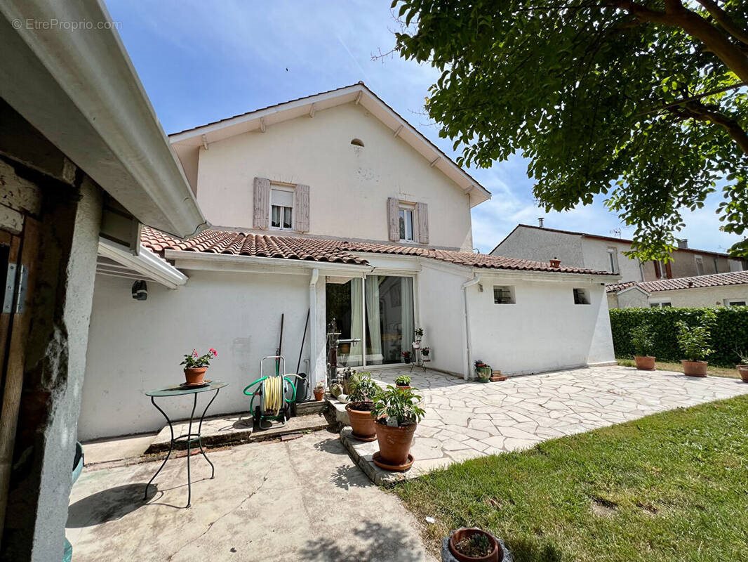 Maison à vendre, 142m², Villeneuve-sur-Lot