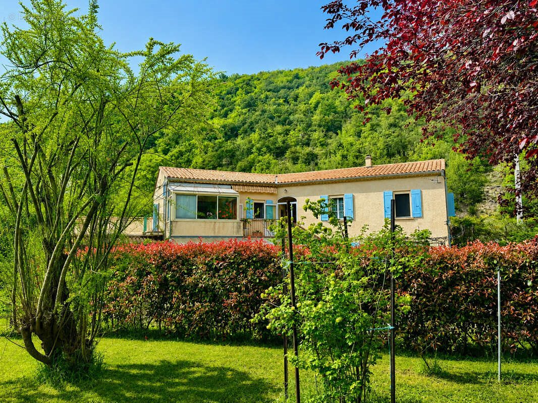 Maison à vendre, 204m², Savoillan