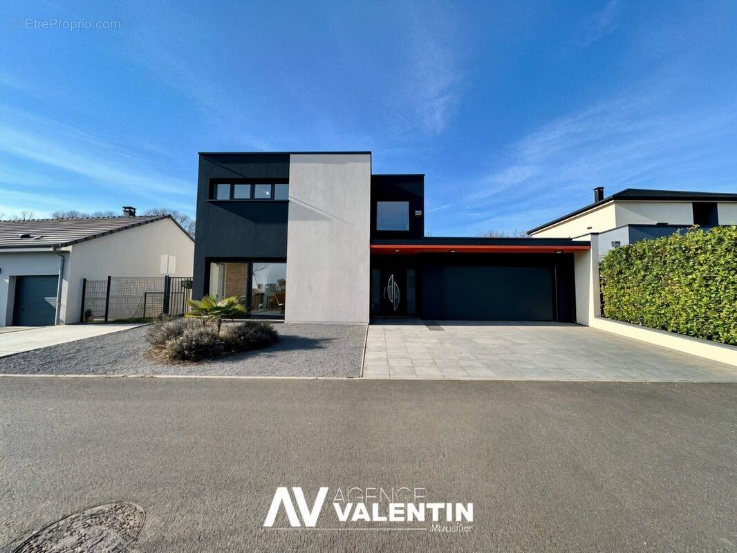 Maison à vendre, 160m², Marange-Silvange