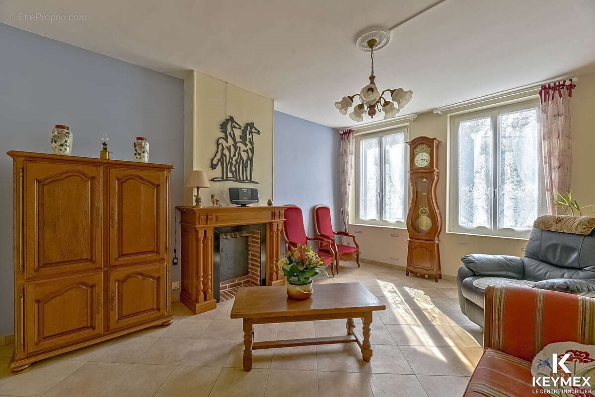 Maison à vendre, 125m², Puiseux-le-Hauberger