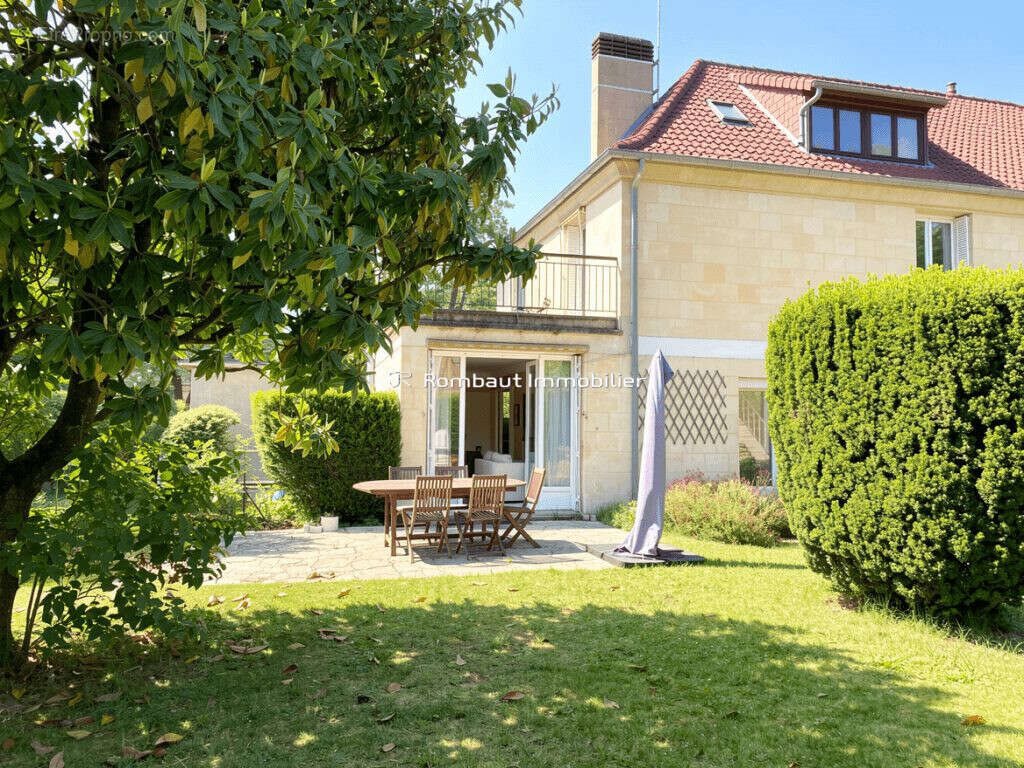 Maison à vendre, 144m², La Celle-Saint-Cloud