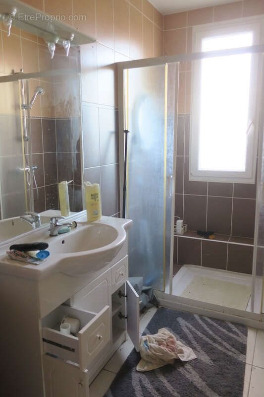 Maison à vendre, 122m², Désertines
