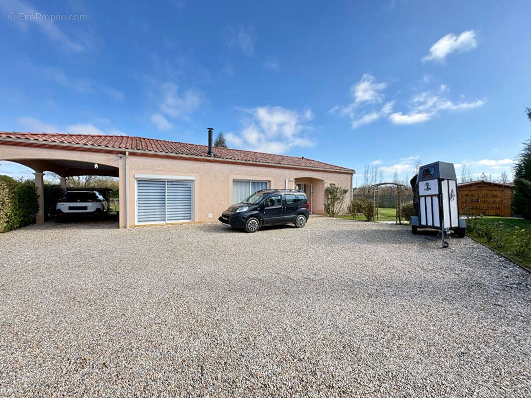 Maison à vendre, 144m², Sainte-Livrade-sur-Lot