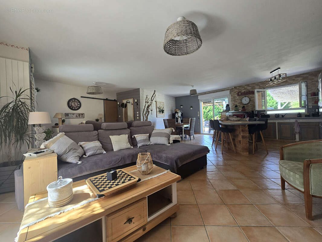 Maison à vendre, 183m², Spay