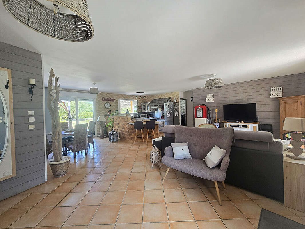 Maison à vendre, 183m², Spay