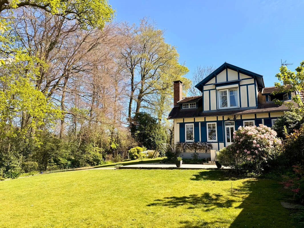 Maison à vendre, 175m², Saint-Laurent-de-Brèvedent