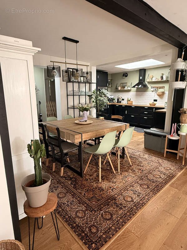 Maison à vendre, 175m², Saint-Laurent-de-Brèvedent