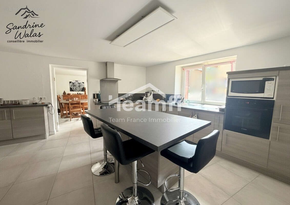 Maison à vendre, 151m², Vic-le-Comte