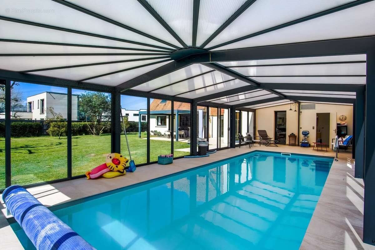 Maison à vendre, 280m², Biéville-Beuville