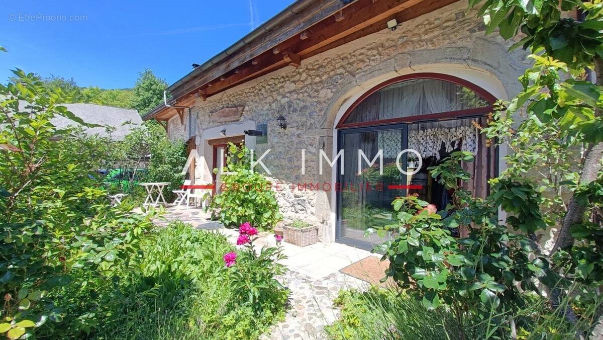Maison à vendre, 85m², Contamine-Sarzin