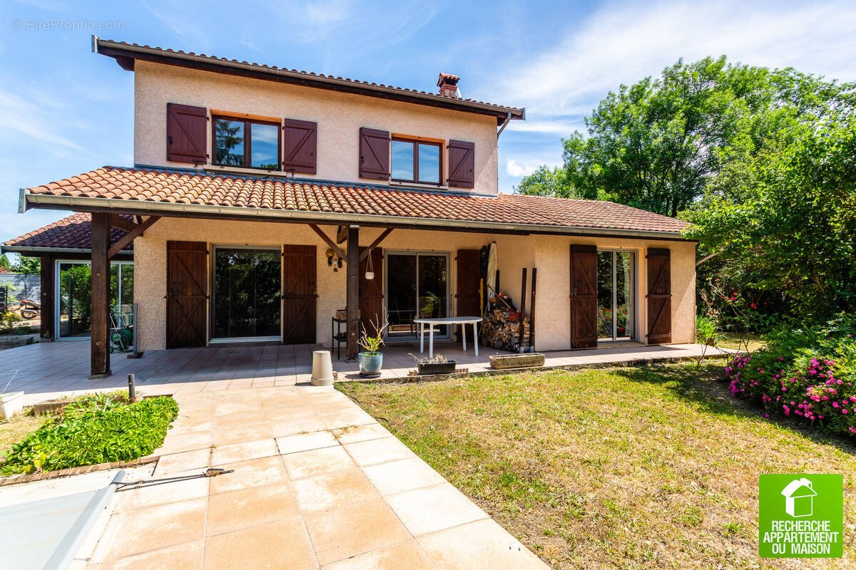 Maison à vendre, 203m², Saint-Genis-les-Ollières