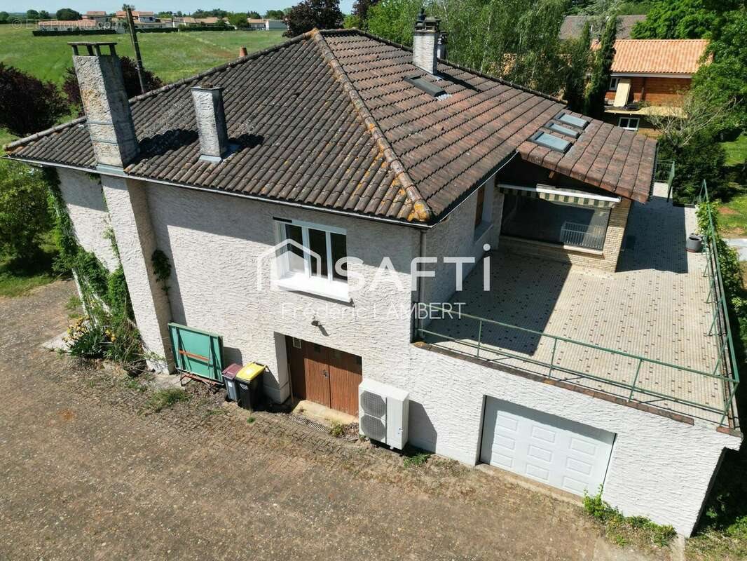 Maison à vendre, 219m², Vivonne