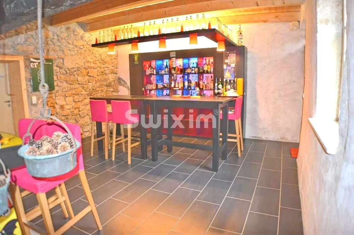 Maison à vendre, 308m², Lavans-lès-Saint-Claude