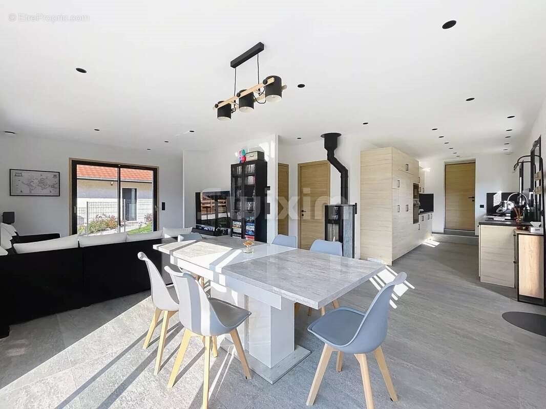 Maison à vendre, 143m², Sallanches