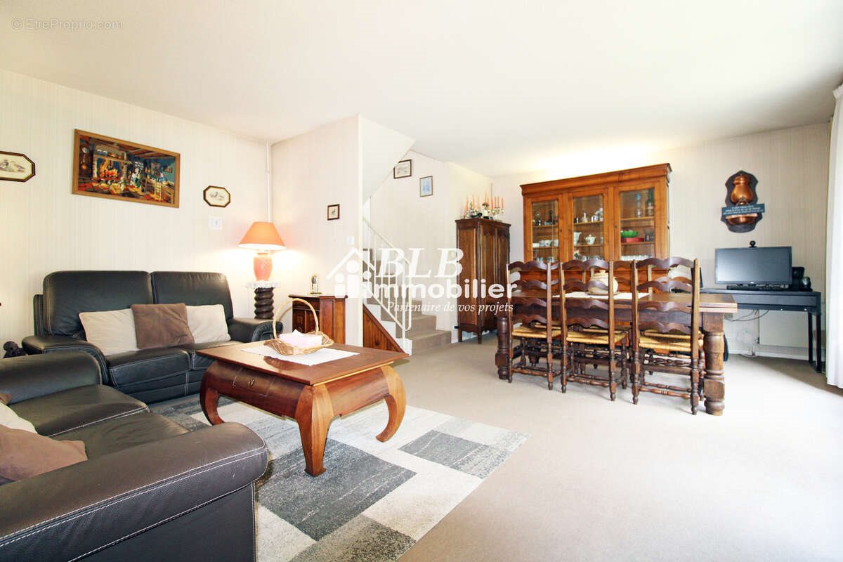 Maison à vendre, 114m², Montigny-le-Bretonneux