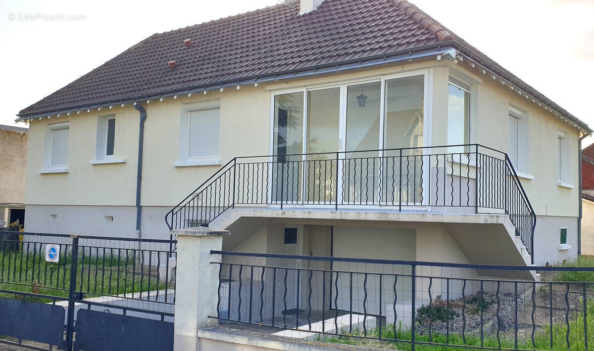 Maison à vendre, 78m², Pouzay