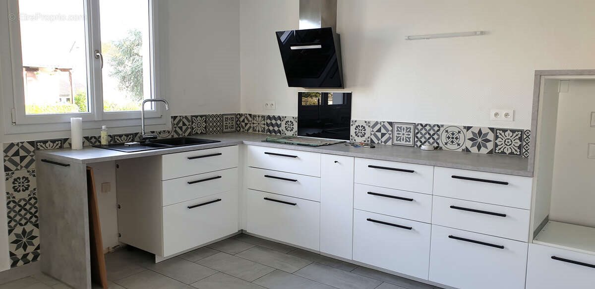 Maison à vendre, 78m², Pouzay