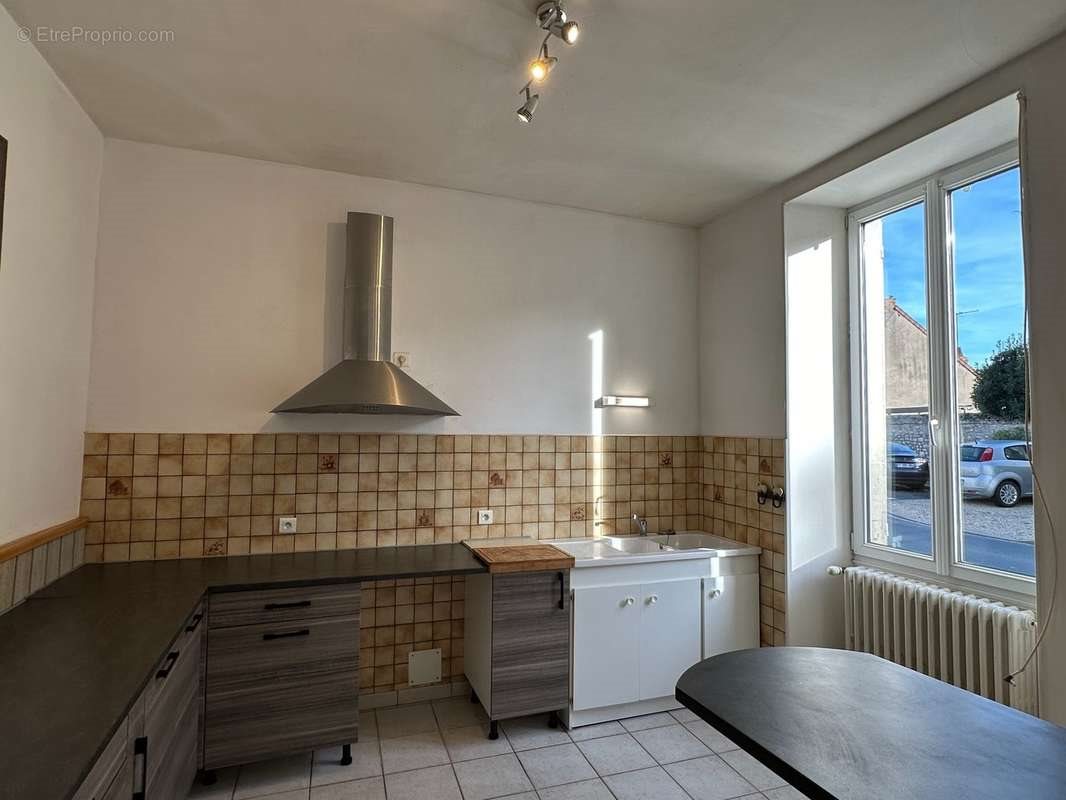Maison à vendre, 77m², Thevet-Saint-Julien
