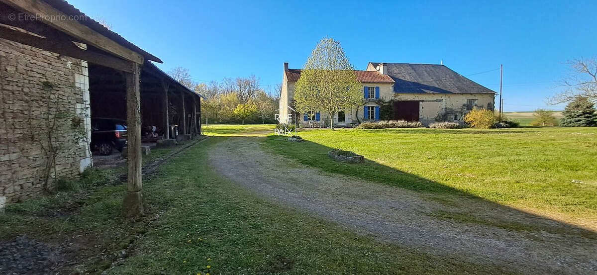 Maison à vendre, 187m², Doussay